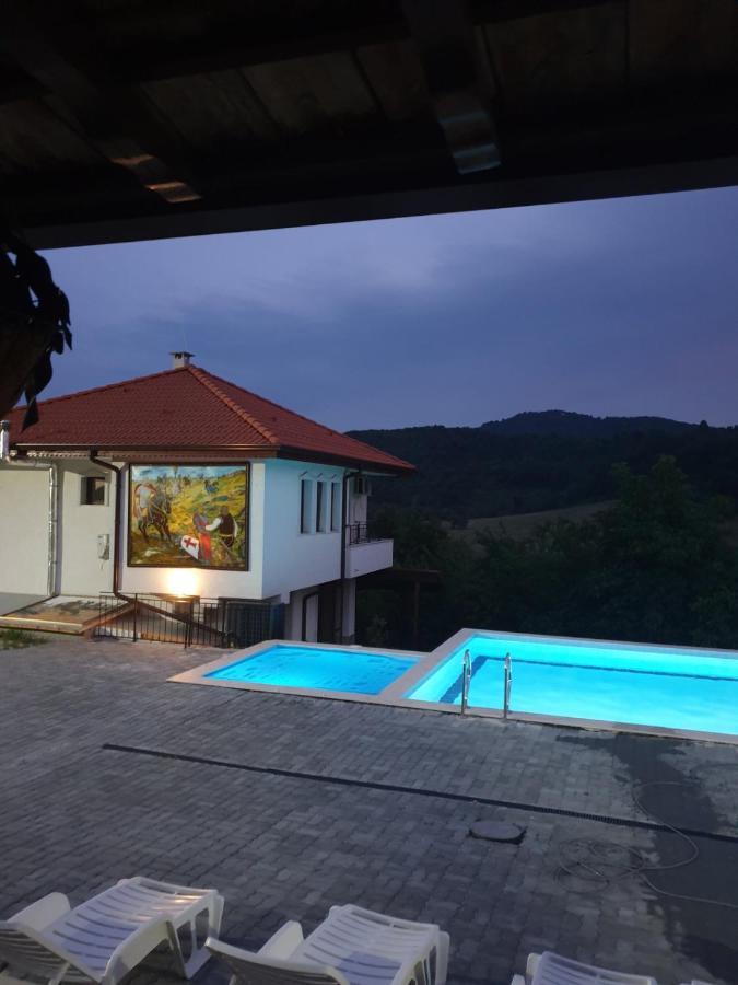 Бадевски Рай- Къща София Veliko Tŭrnovo Exterior foto